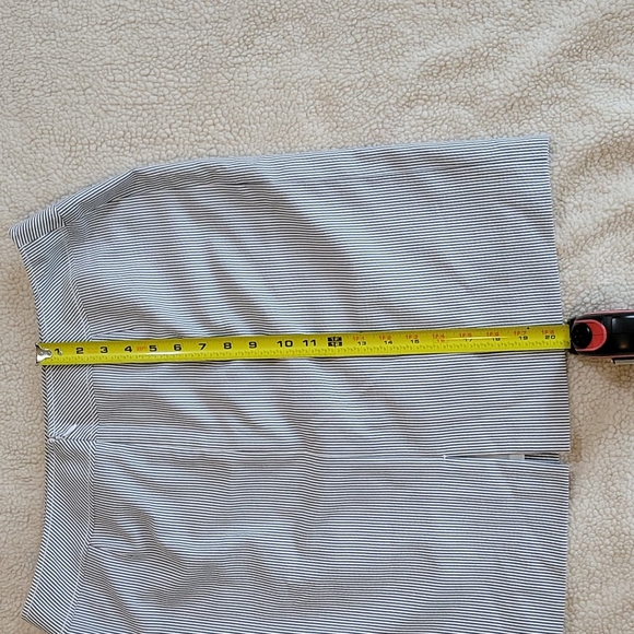 Tahari Navy/White Stripe Skirt, Size 12P - Picture 5 of 12